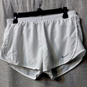 Women’s Nike Drifit Running Shorts White Medium